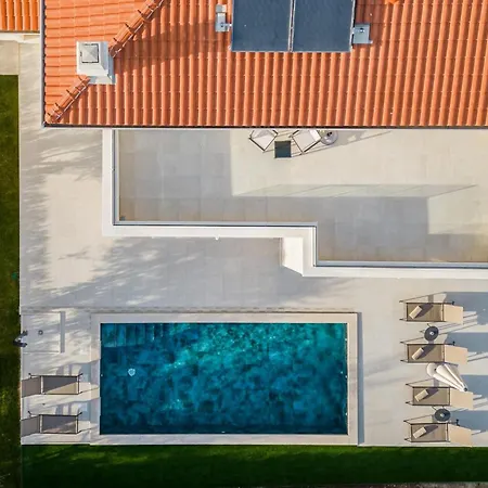 Santina * Tar-Vabriga