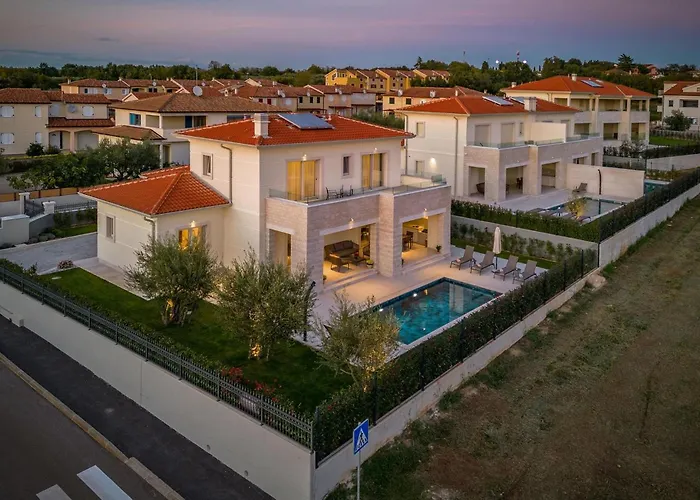 Santina Vikendica Tar-Vabriga